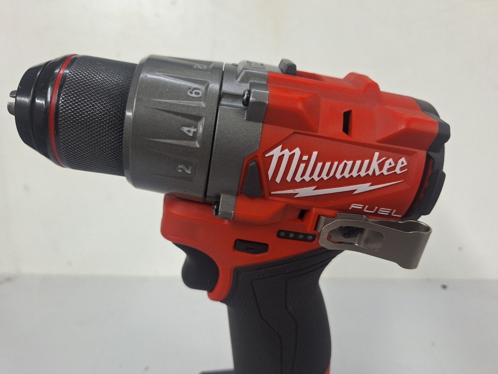 milwaukee m12 fdd2 boorschroefmachine zgan, Variabele snelheid, Ophalen of Verzenden, 400 tot 600 watt, Zo goed als nieuw