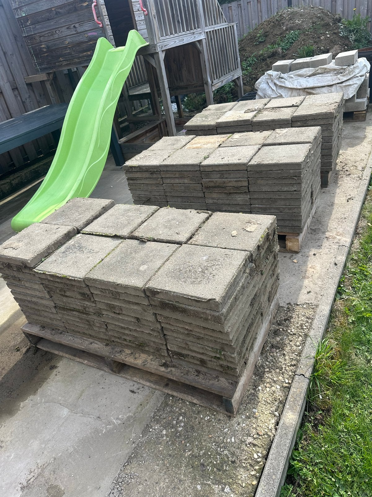 Stoeptegels 30x30x4 cm - Gebruikt, Ophalen of Verzenden, Gebruikt, Beton, Terrastegels