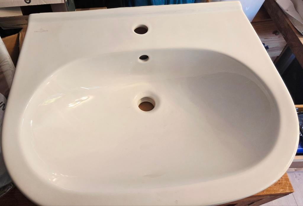 Villeroy & Boch wastafel in uitstekende staat, Doe-het-zelf en Verbouw, Sanitair, Ophalen, Zo goed als nieuw, Wastafel