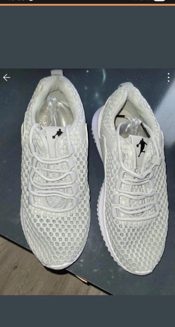 Nieuwe sneakers met mesh en witte zool, Kleding | Dames, Schoenen, Wit, Nieuw, Ophalen of Verzenden, Merkloos