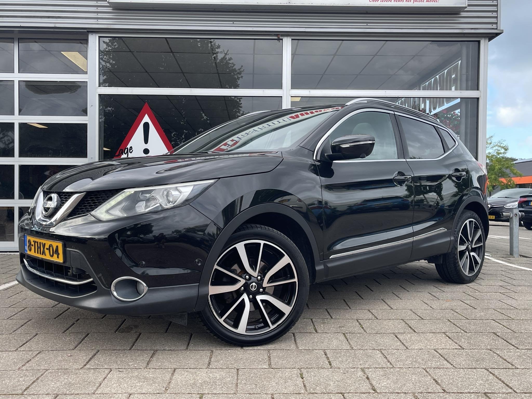 Nissan Qashqai 1.2 Premier Limited Edition / 360 Camera / Pa, Voorwielaandrijving, Euro 5, Gebruikt, 4 cilinders