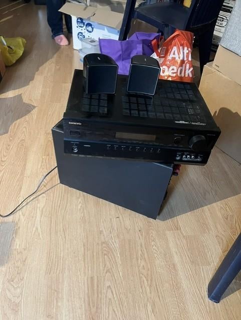 Onkyo AV Receiver met subwoofer en satelliet speakers, Audio, Tv en Foto, Home Cinema-sets, Gebruikt, 2.1-systeem, Minder dan 40 watt