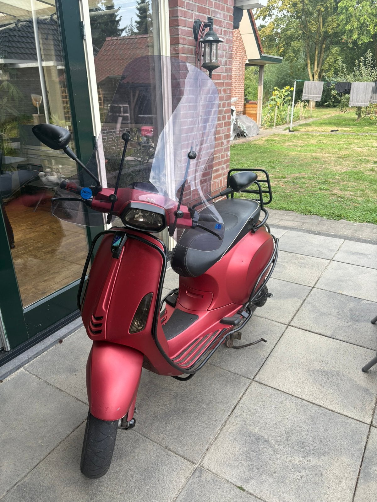 Vespa sprint, Fietsen en Brommers, Ophalen, Zo goed als nieuw, Benzine