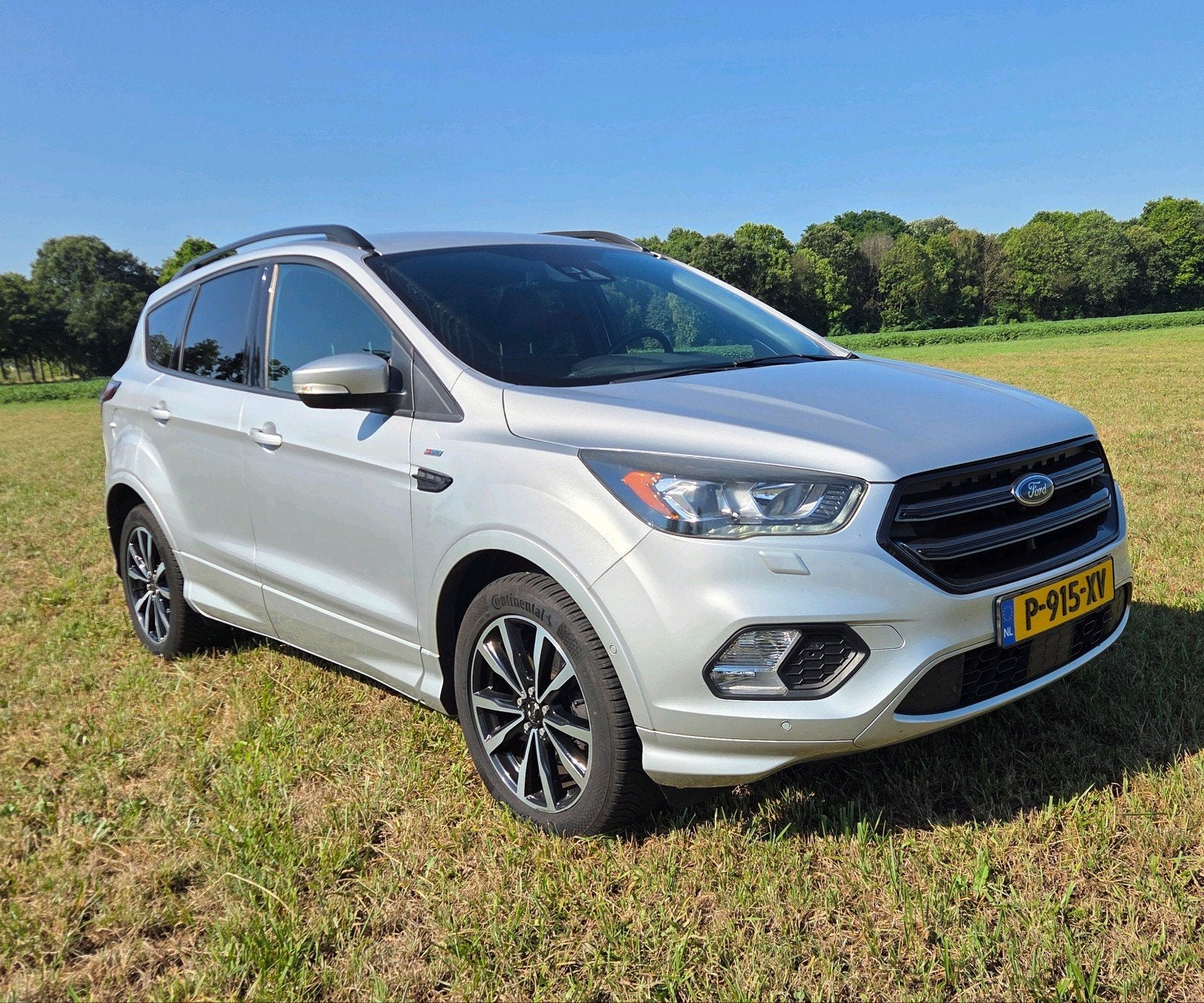 Ford Kuga 1.5 150pk ST-Line 2017 Trekhaak Stoelverwarming, Auto's, Stof, 1498 cc, 4 cilinders, Handgeschakeld