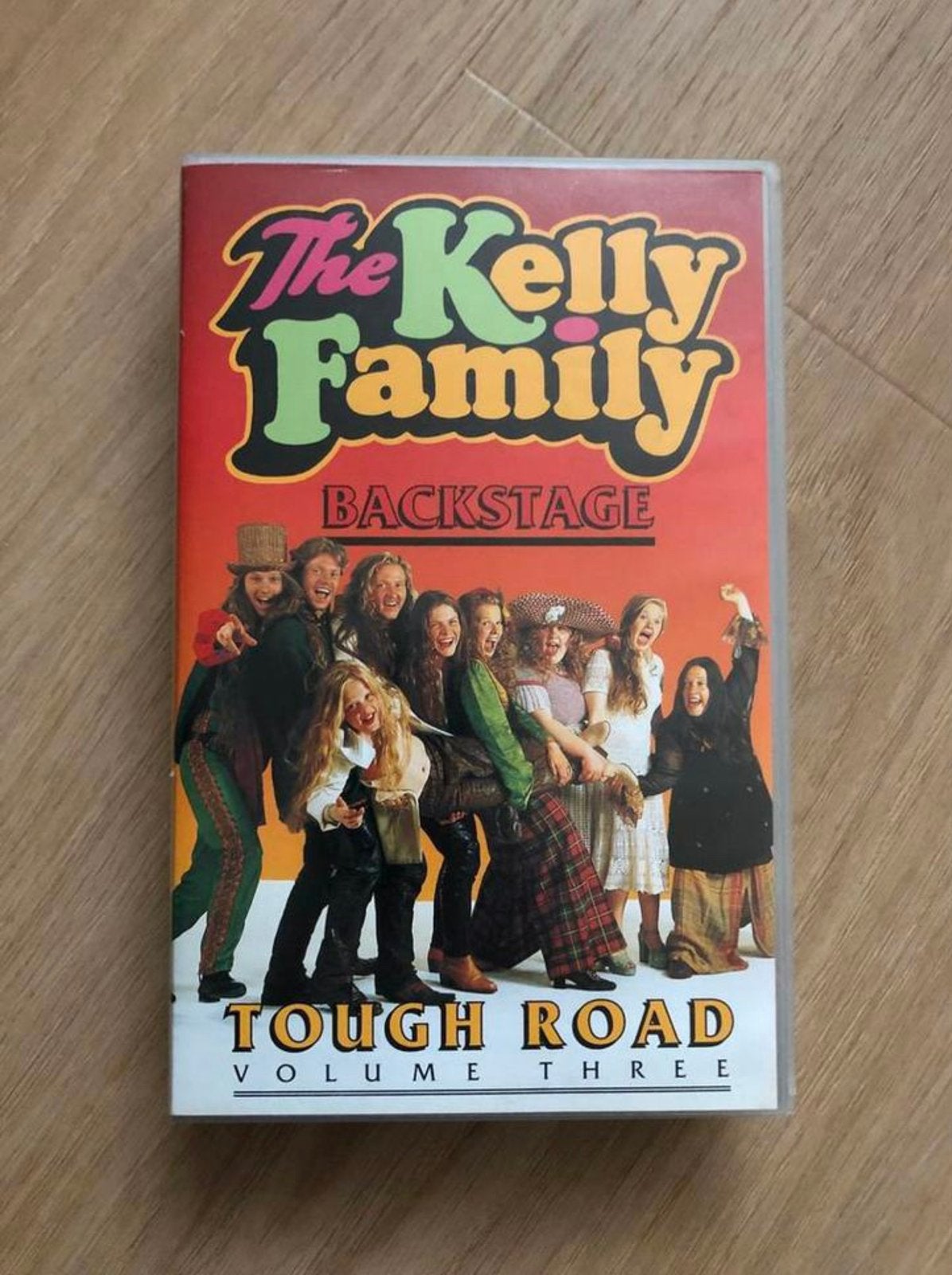 VHS The Kelly Family., Alle leeftijden, Muziek en Concerten, Ophalen of Verzenden, Zo goed als nieuw