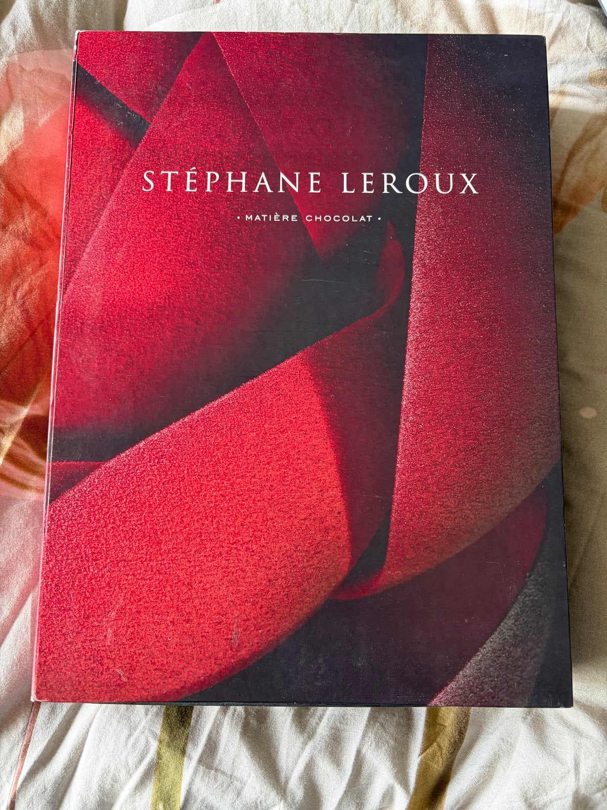 Stéphane Leroux - Matière Chocolat (showstuk), Boeken, Kookboeken, Europa, Taart, Gebak en Desserts, Ophalen, Gelezen