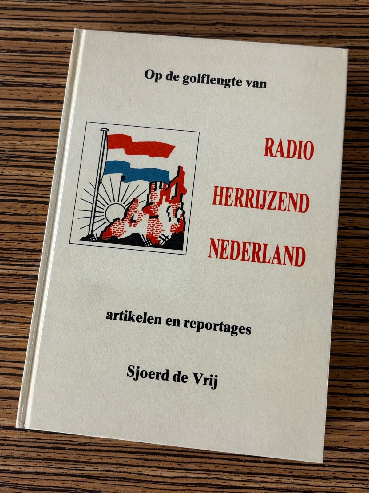 Radio Herrijzend Nederland, Ophalen of Verzenden, Tweede Wereldoorlog, Zo goed als nieuw, Algemeen