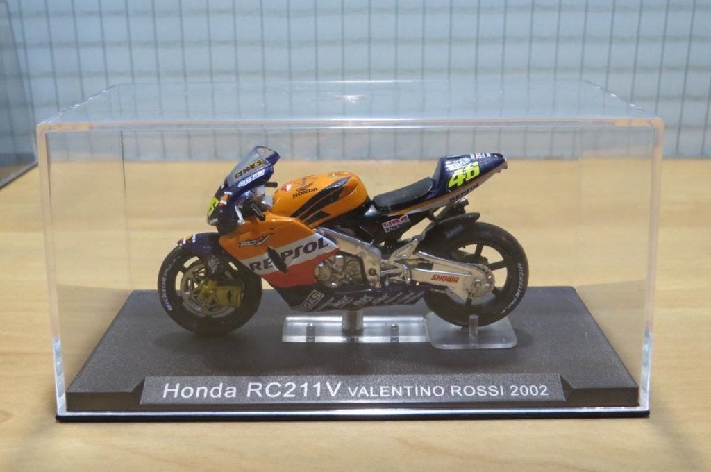 Valentino Rossi Honda RC211V 2002 1:24, Serviceclientele@altaya.be, Nieuw, Ophalen of Verzenden, Motor
