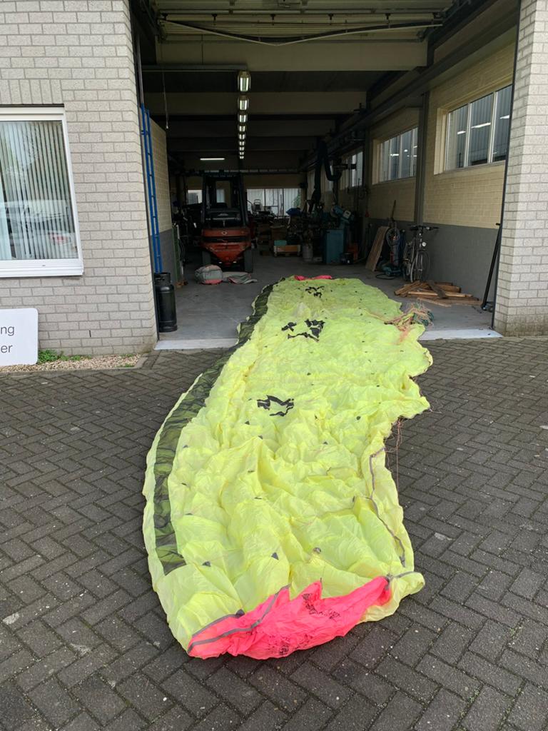 2 paragliders te koop, Ophalen, Zo goed als nieuw, Overige typen