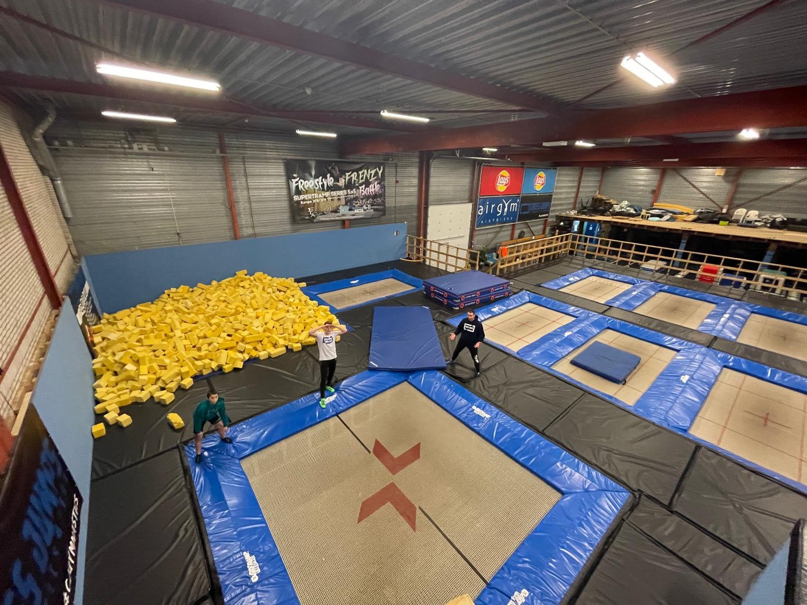 Supertramp 5X5 meter! Incl tweede (nieuw) springdoek, Sport en Fitness, Turnen, Ophalen, Maat 36 t/m 42, Zo goed als nieuw, Blauw