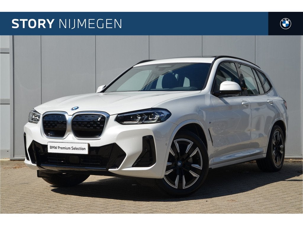 BMW iX3 Executive M Sport / Sportstoelen / Achteruitrijcamer, Auto's, BMW, Achterwielaandrijving, Gebruikt, Wit, 436 min