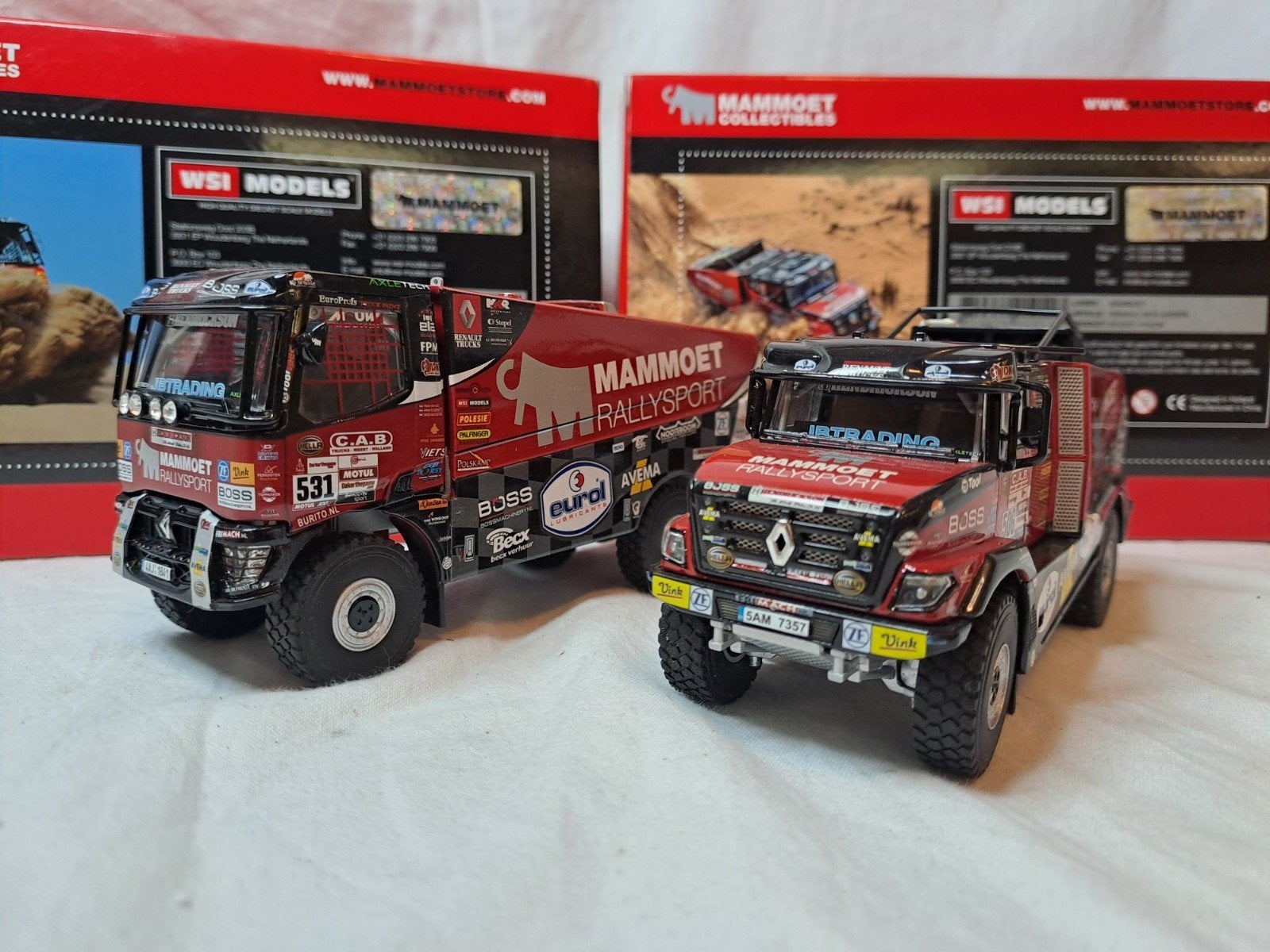 Mammoet Rallysport Dakar Trucks 2019 (2 stuks), Ophalen of Verzenden, Zo goed als nieuw, Bus of Vrachtwagen, Wsi