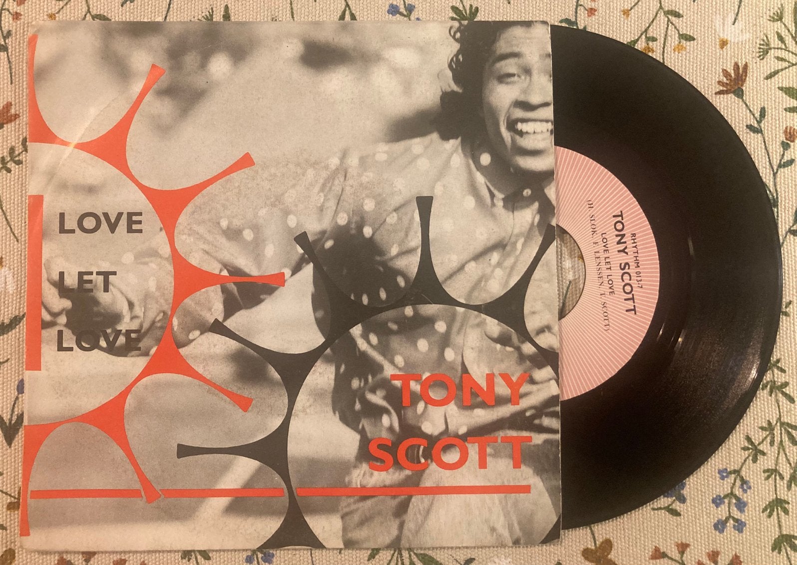 Vinyl single Tony Scott - Love let Love, Cd's en Dvd's, Vinyl Singles, Gebruikt, 7 inch, Ophalen of Verzenden, Overige typen