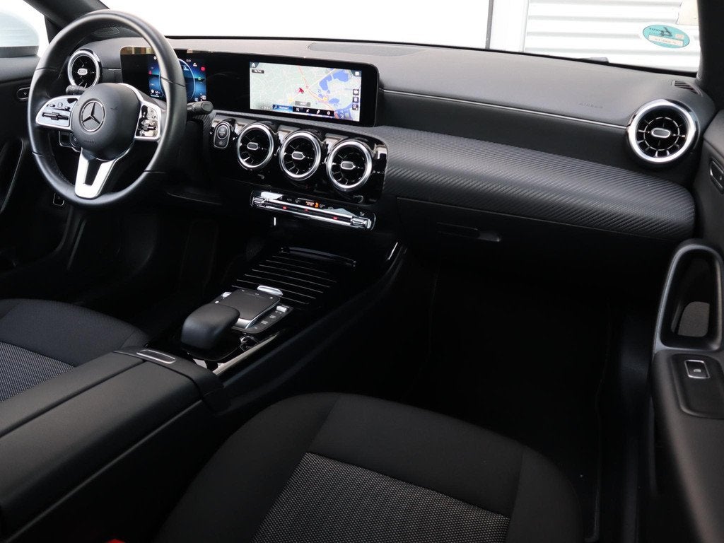 Mercedes-Benz CLA-klasse 180 Business Line, Auto's, CLA, Gebruikt, 4 cilinders, Wit