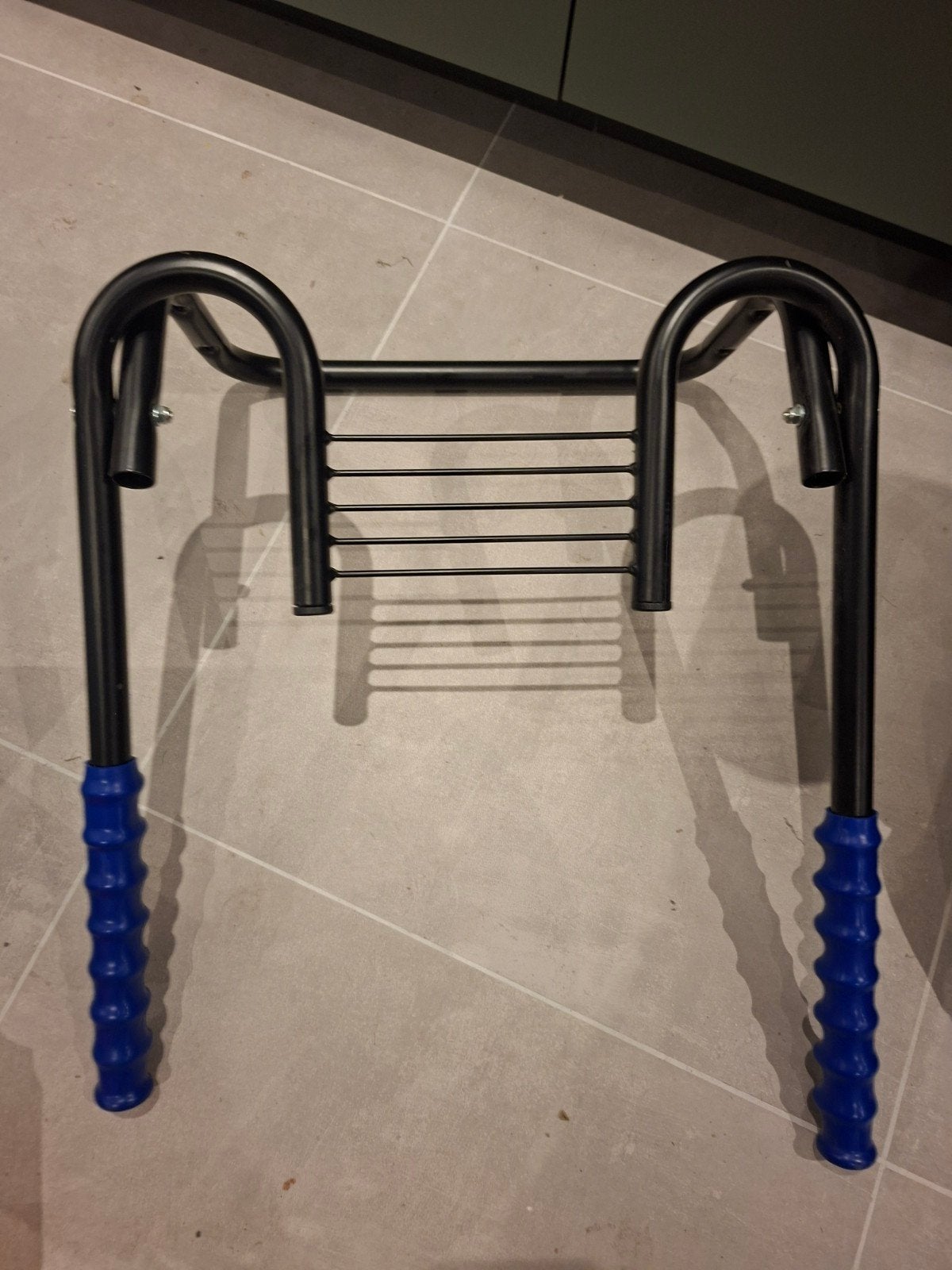 Messingschlager fiets-wandhouder voor 3 fietsen - inklapbaar, Ophalen, Zo goed als nieuw