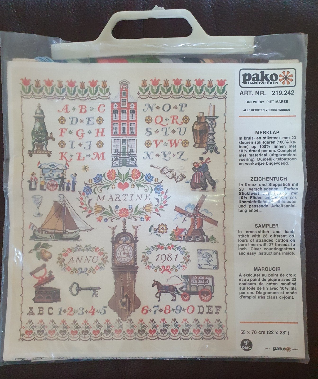 zeer groot vintage nieuw Pako merklap borduurpakket 1981, Verzenden, Nieuw, Handborduren, Borduurpakket