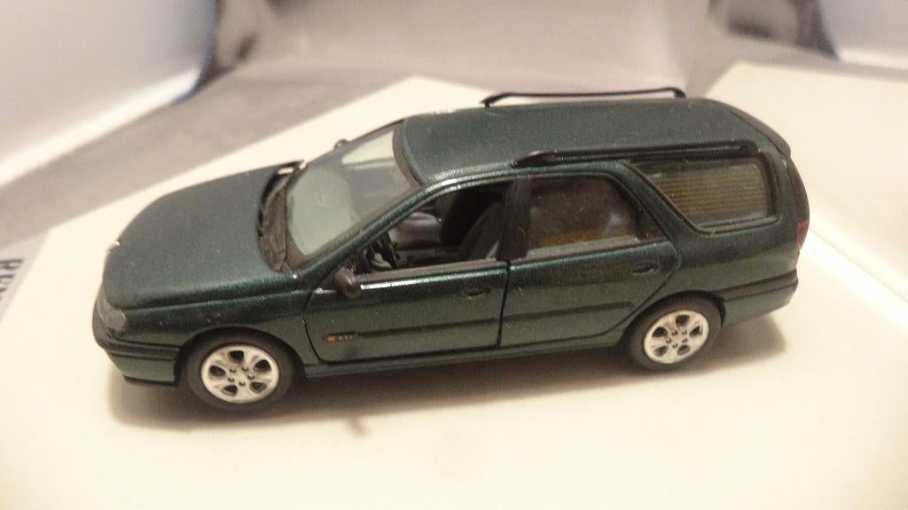 Vitesse Renault Laguna Break 1:43 gelimiteerd, Ophalen of Verzenden, Nieuw, Auto, Overige merken