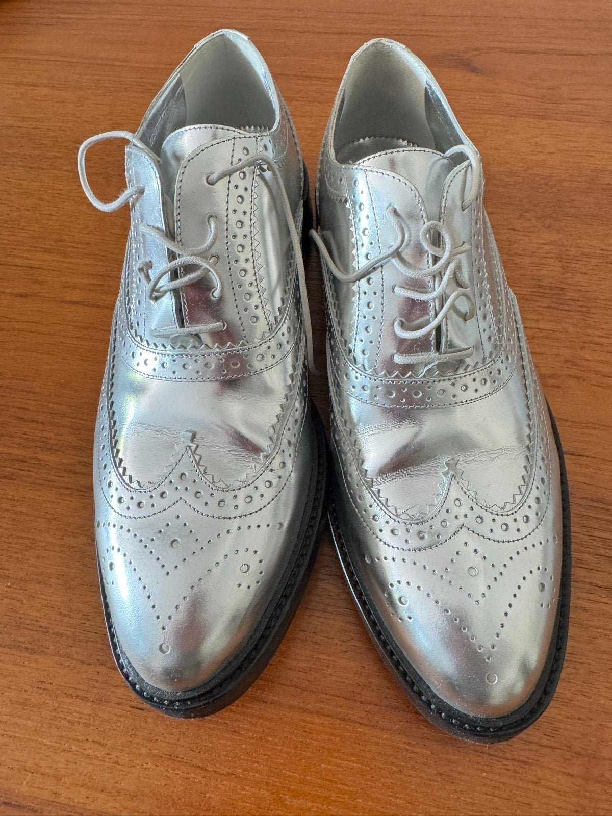 Burberry zilveren brogues, maat 38 orgineel, Schoenen met lage hakken, Overige kleuren, Nieuw, Ophalen of Verzenden