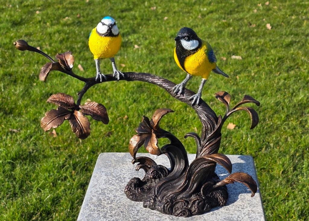 TAK MET PIMPELMEES EN KOOLMEES / Bronzen beeld, Ophalen of Verzenden, Nieuw, Vogel, Beeldje of Figuurtje