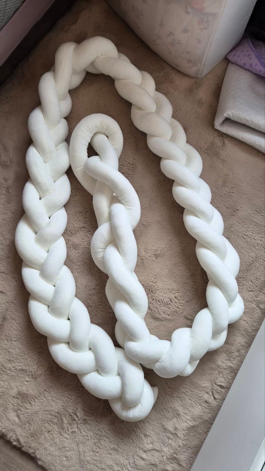 Nieuwe witte gevlochten stootrand voor ledikant/bedje, Ophalen, Nieuw