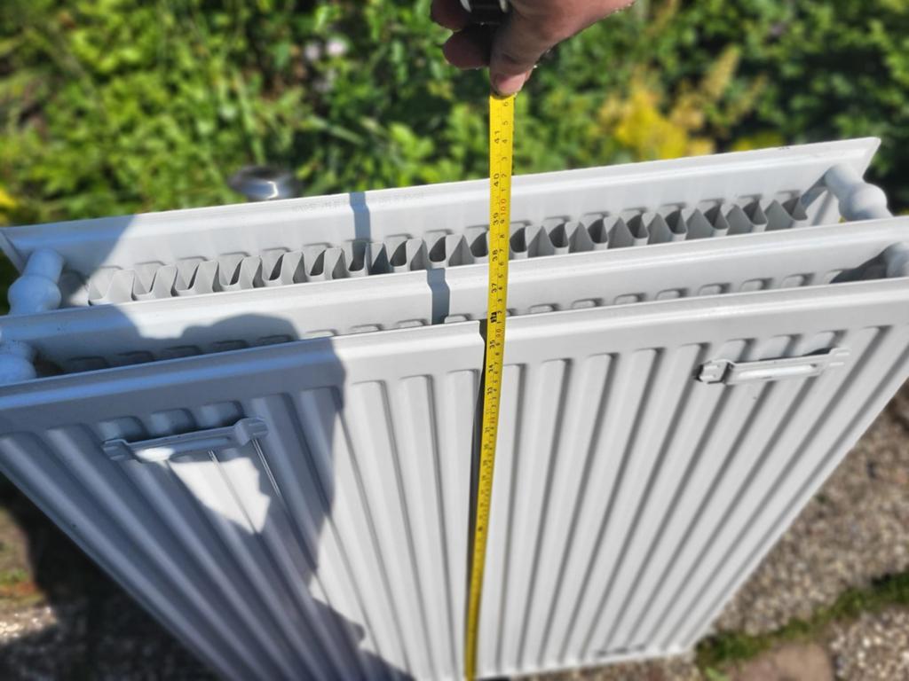 Nieuwe radiator., Ophalen, 30 tot 80 cm, Radiator, Zo goed als nieuw