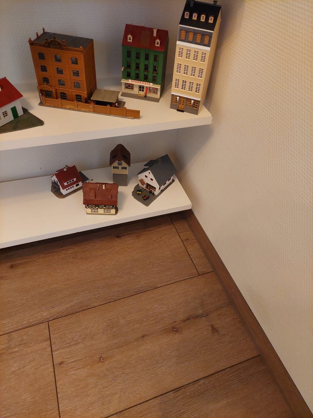 Grote collectie modelbouw huisjes en gebouwen, Gebruikt, 1:32 tot 1:50, Overige typen, Ophalen