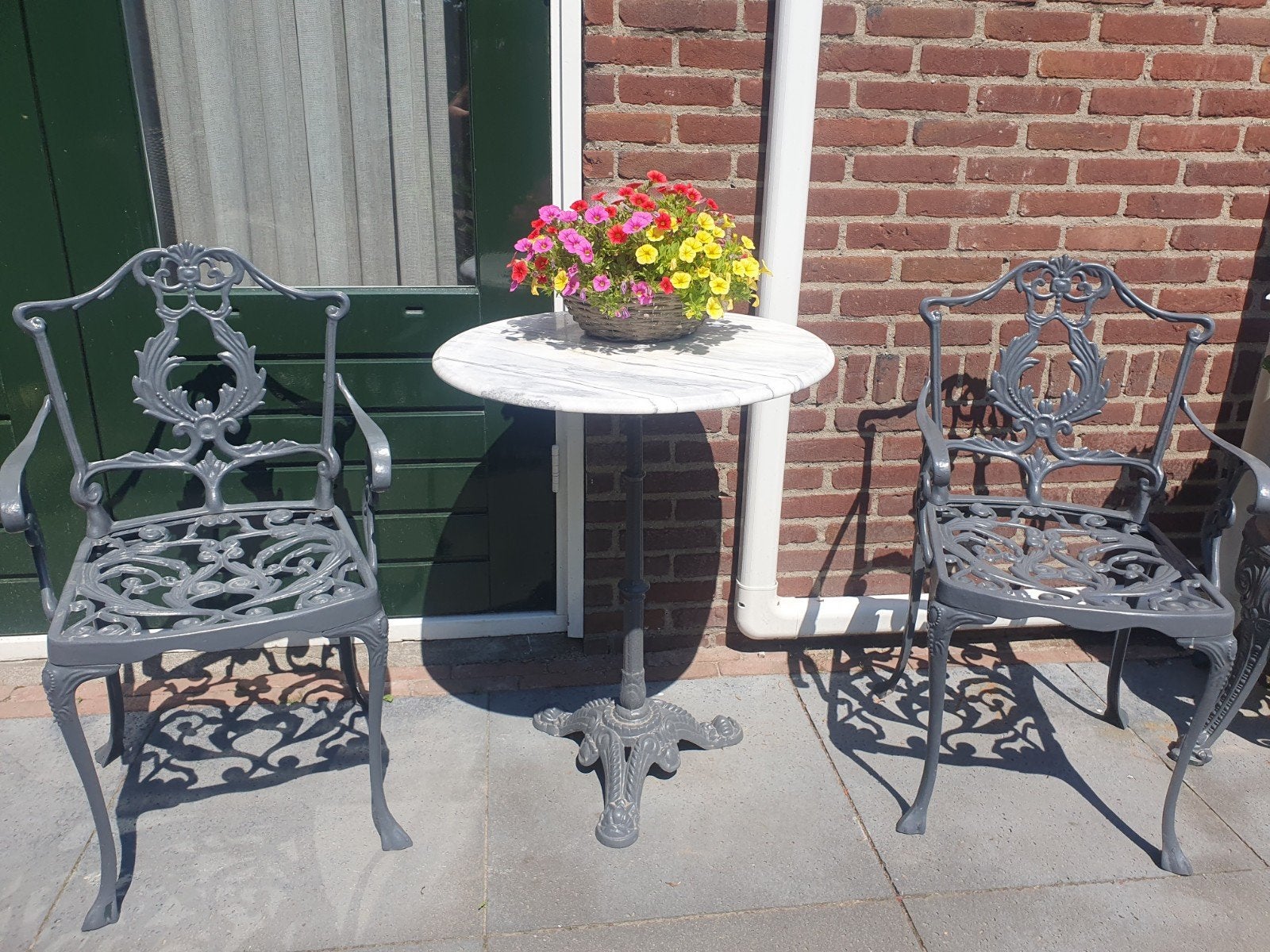 Mooie bistroset met plantentafel, Tuin en Terras, Ophalen, Overige materialen, 2 zitplaatsen