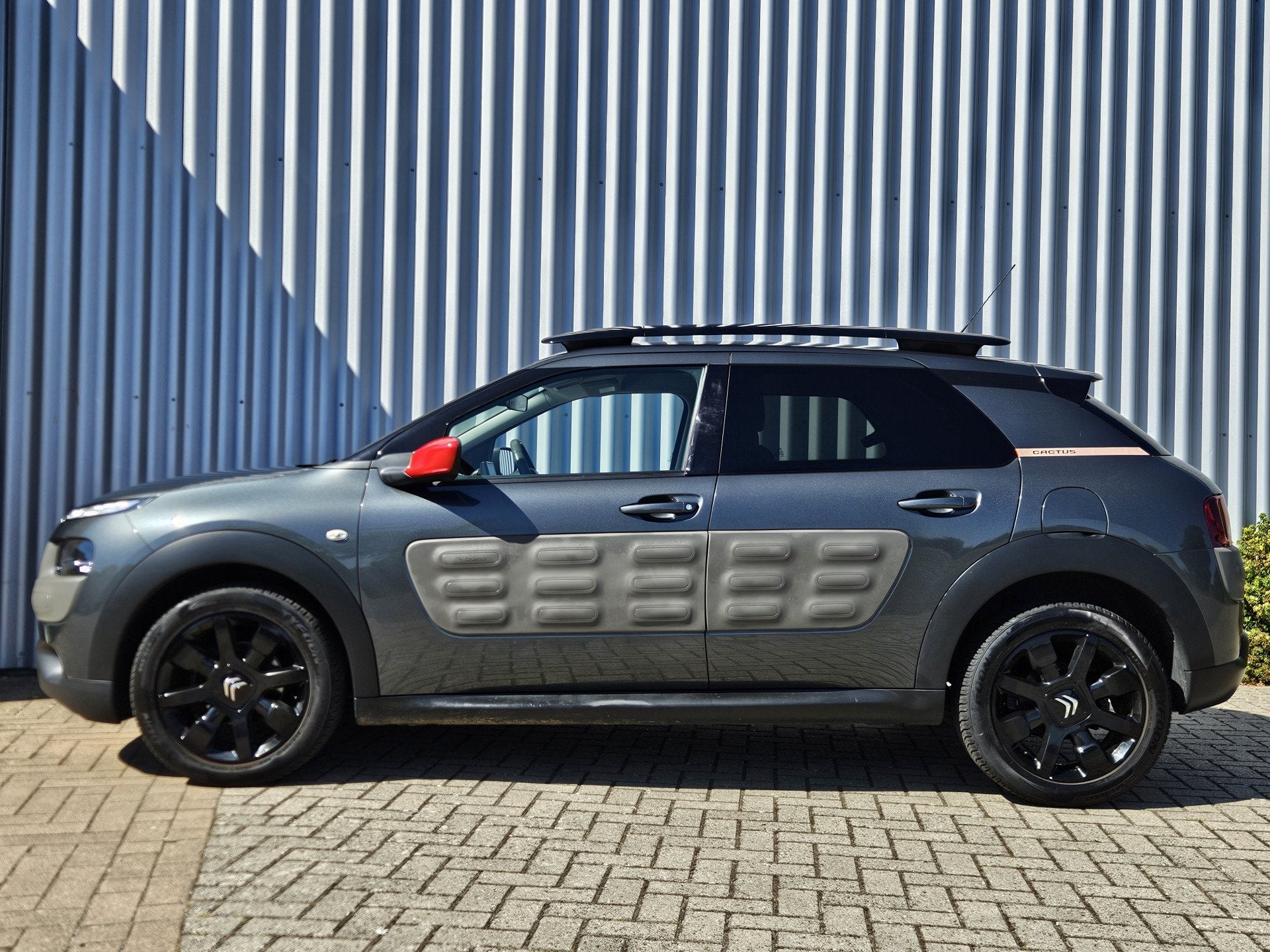Citroën C4 Cactus 1.6 BlueHDi Shine / Dealer Onderhouden!, Auto's, Voorwielaandrijving, Dealer onderhouden, Euro 6, 96 €/maand