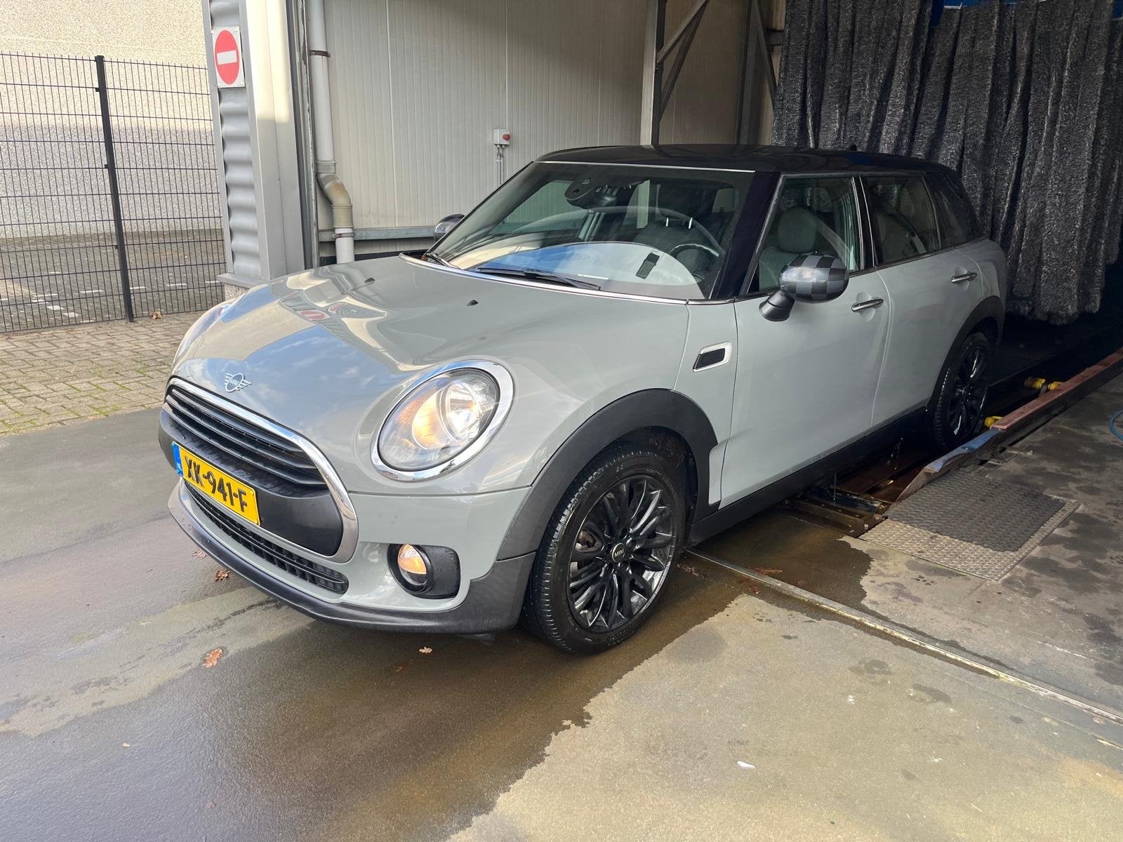 Mini Clubman 1.5 102pk 2019 Grijs, Voorwielaandrijving, 15 km/l, Stationwagon, Handgeschakeld
