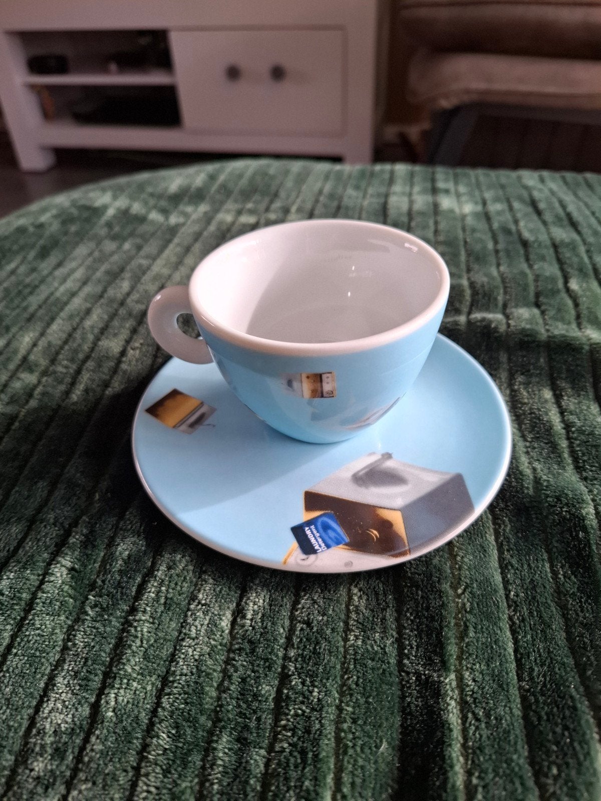 Illy Collection 2002 Espresso Kop en Schotel - Zeldzaam, Ophalen of Verzenden, Zo goed als nieuw, Kop(pen) en/of Schotel(s), Porselein