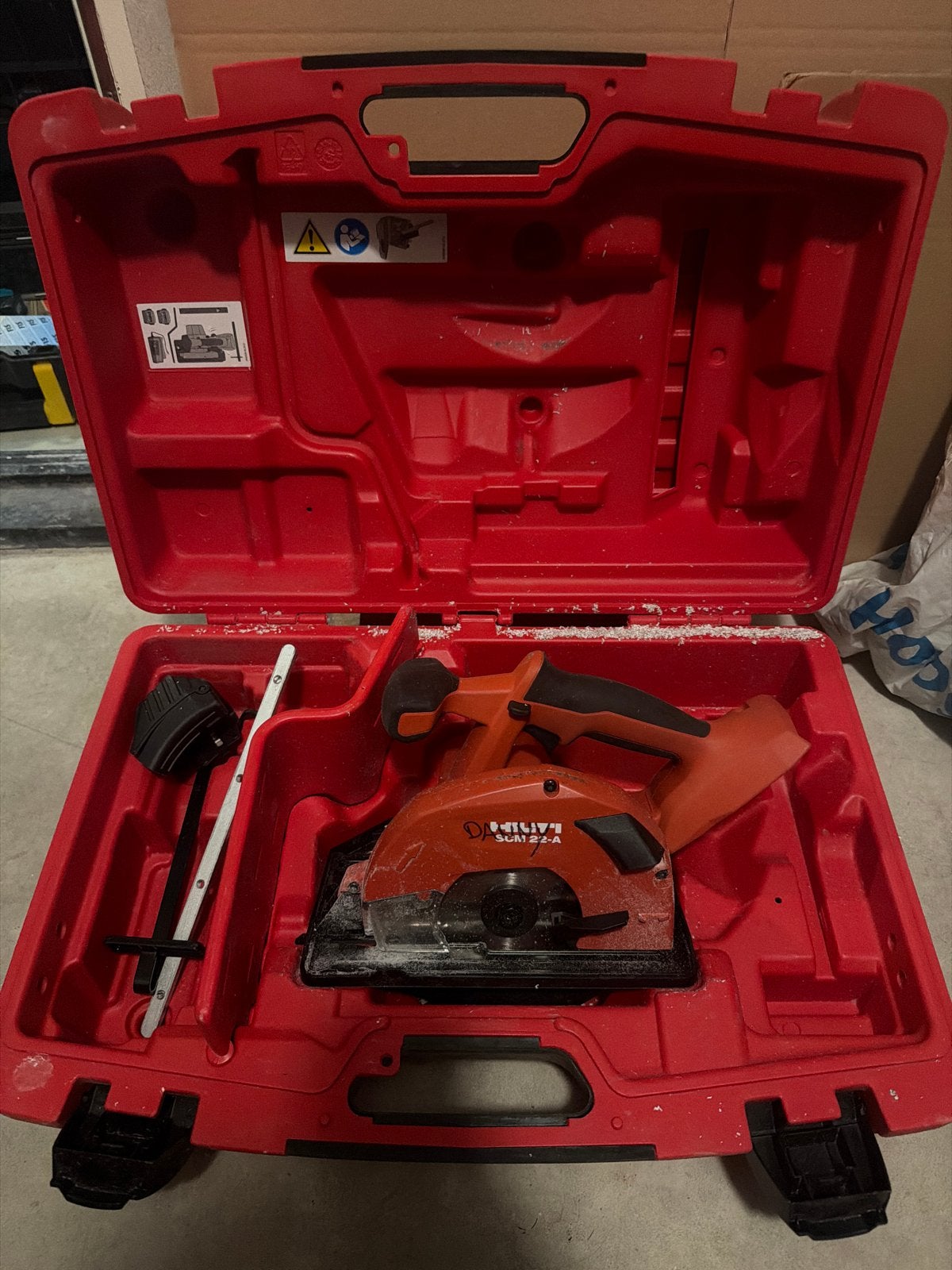 Hilti Cirkelzaag in Koffer - met linialen 2x1400mm, Ophalen of Verzenden, Gebruikt, Cirkelzaag