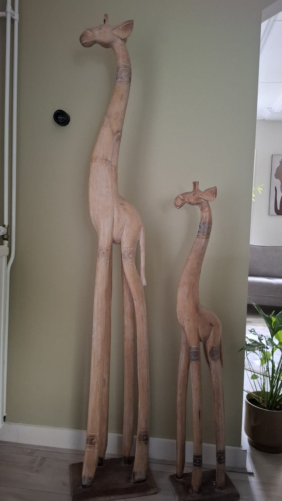Set van 2 houten giraffen - 180 cm en 120 cm hoog, Ophalen, Zo goed als nieuw, Hout