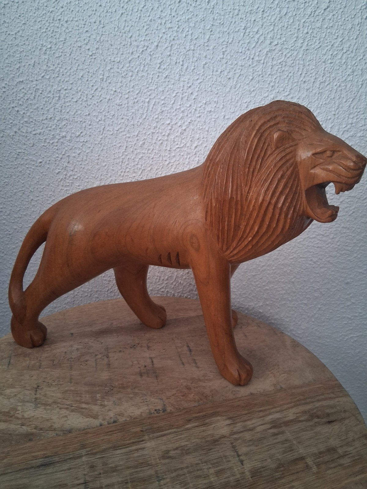 Houten Leeuw Beeld - Handgesneden Decoratie, Ophalen of Verzenden, Hout, Houtsnijwerk, 20 - 50 cm