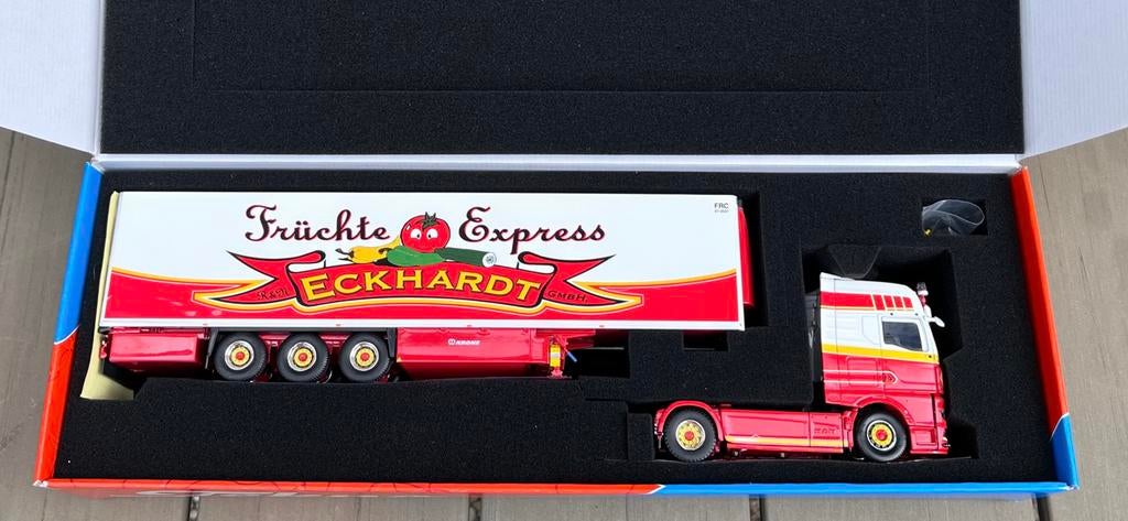 TEKNO scania S van ECKHARDT uit OOSTENRIJK met, Hobby en Vrije tijd, Modelauto's | 1:50, Ophalen of Verzenden, Zo goed als nieuw