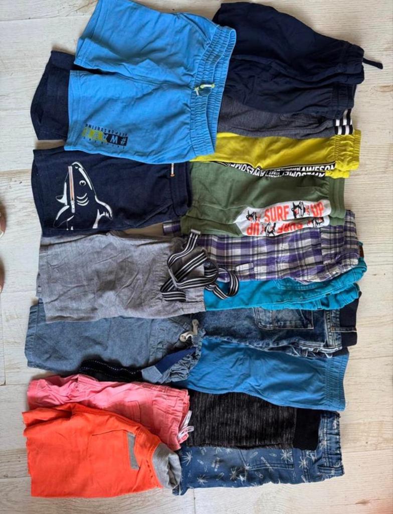 Groot pakket 17 jongens korte broeken maat 110 zomer, Ophalen of Verzenden, Gebruikt, Maat 110
