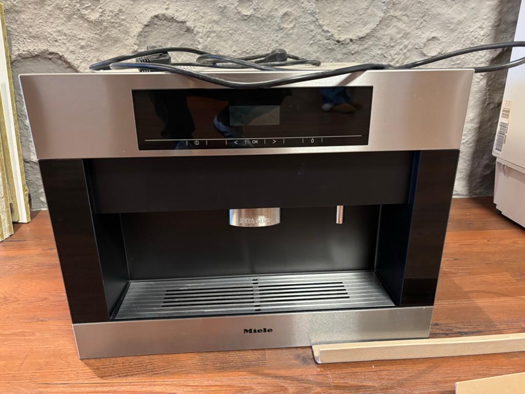 Miele Inbouw Koffiemachine, Witgoed en Apparatuur, Koffiezetapparaten, Ophalen, Afneembaar waterreservoir, Gebruikt, 10 kopjes of meer