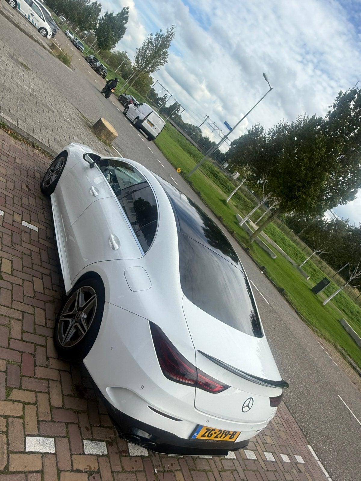 Mercedes-Benz CLA 180 136pk 7G-DCT 2019 Wit AMG pakket, CLA, 136 pk, 4 cilinders, Wit