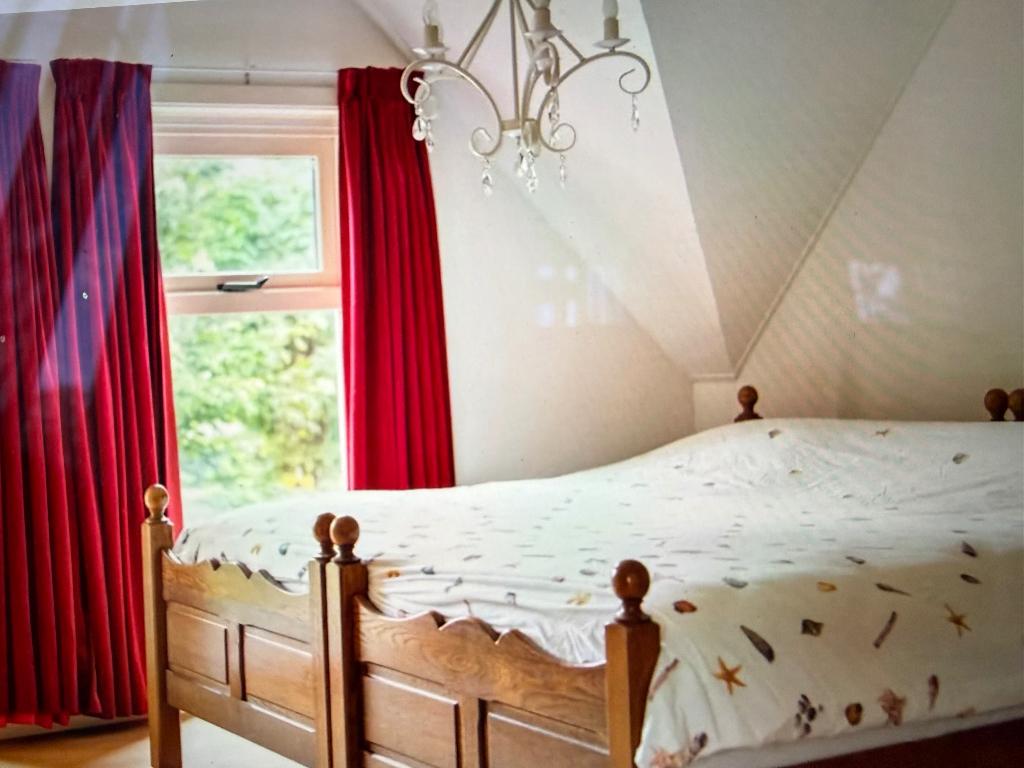 Eikenhouten bed, merk Oisterwijk, 2 ledikanten, Ophalen, Bruin, Jaren 80, Tweepersoons