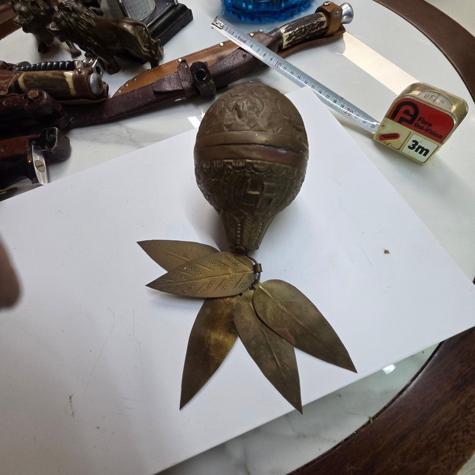 Antieke messing decoratie met swastika-symbool, Ophalen of Verzenden