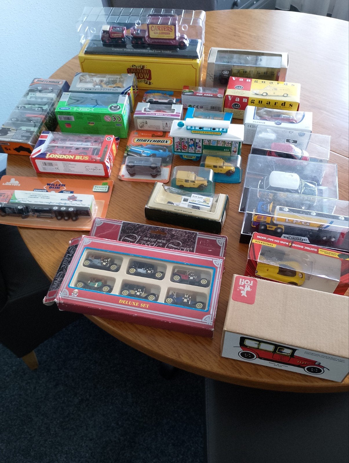 Grote collectie modelauto's en vrachtwagens, Ophalen, Zo goed als nieuw, 1:50 of kleiner, Overige merken