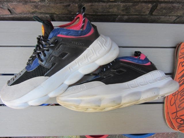 Versace Chain Reaction sneakers 44 als nieuw, Zwart, Ophalen of Verzenden, Sneakers of Gympen, Gedragen