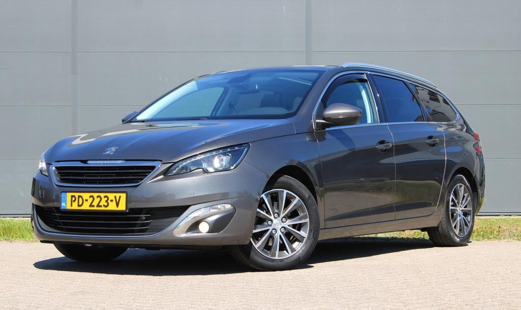 Peugeot 308 SW 1.2 PureTech Blue Lease Premium Panodak Trekh, Voorwielaandrijving, Stof, Gebruikt, 1199 cc