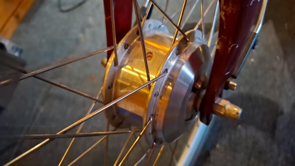 Stella voorwielmotor 28" / vicenza/ 9 pins, Fietsen en Brommers, Fietsonderdelen, Ophalen of Verzenden, Wiel