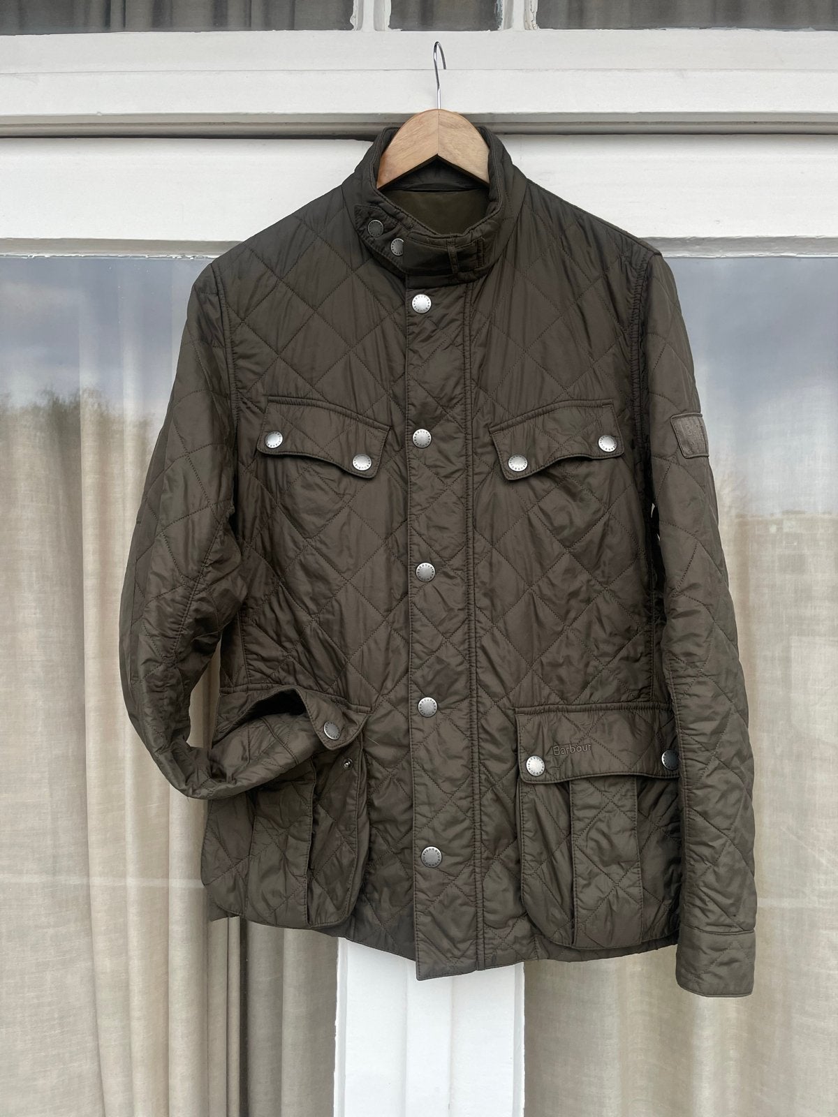 Barbour International Quilted Jas Heren M Groen Zo Goed Als, Ophalen of Verzenden, Zo goed als nieuw, Maat 48/50 (M), Groen