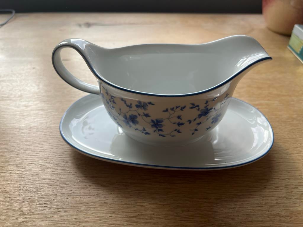 Arzberg Blauw Sauskom met Schotel - Porselein, Overige typen, Ophalen of Verzenden, Zo goed als nieuw, Overige stijlen