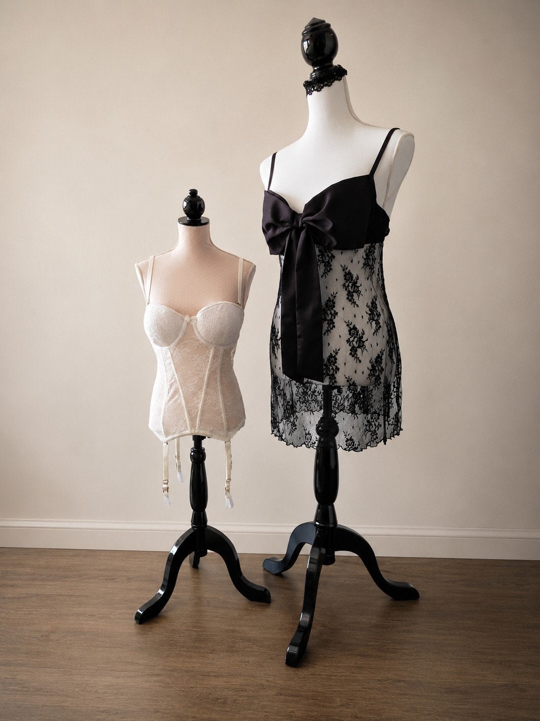 2 paspoppen inclusief lingerie, 105 cm en 140 cm hoog, Ophalen, Zo goed als nieuw