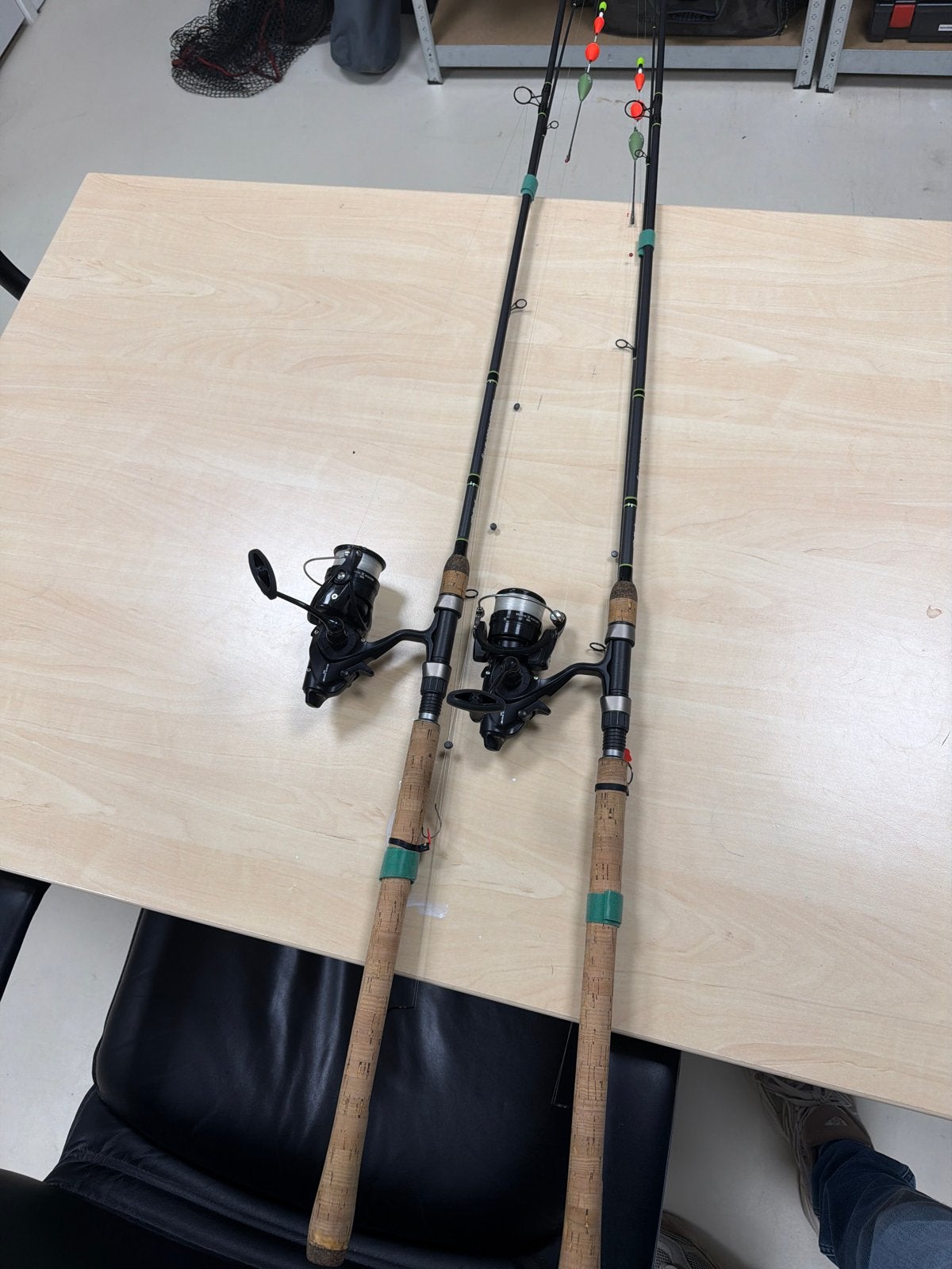 2 stuks snoekbaars penhengel + Daiwa Black Widow baitrunner, Watersport en Boten, Hengelsport | Algemeen, Ophalen, Gebruikt, Complete hengel