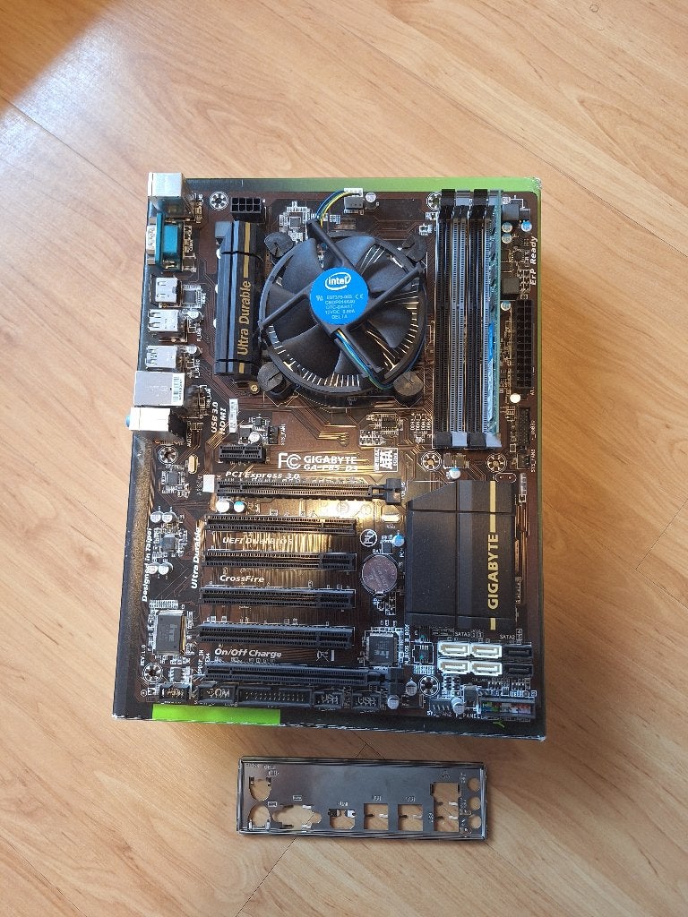 Gigabyte GA-P85-D3 | Intel Core i5 4670 | 8GB DDR3, Computers en Software, Ophalen, DDR3, Zo goed als nieuw, LGA 1150