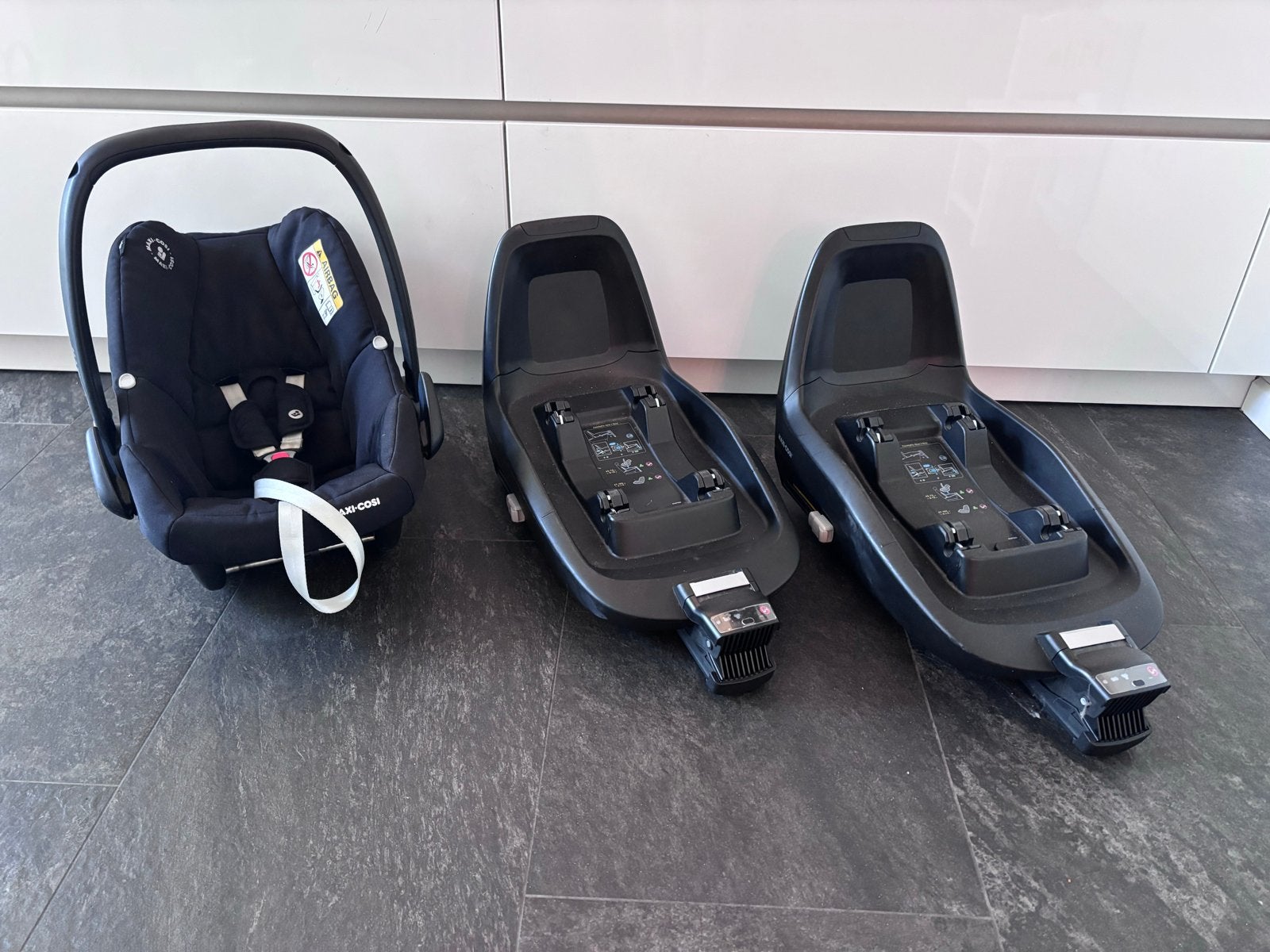 2x Maxi Cosi FamilyFix One i-Size + 1x Maxi Cosi autostoel, Ophalen, Gebruikt, Isofix, 0 t/m 13 kg