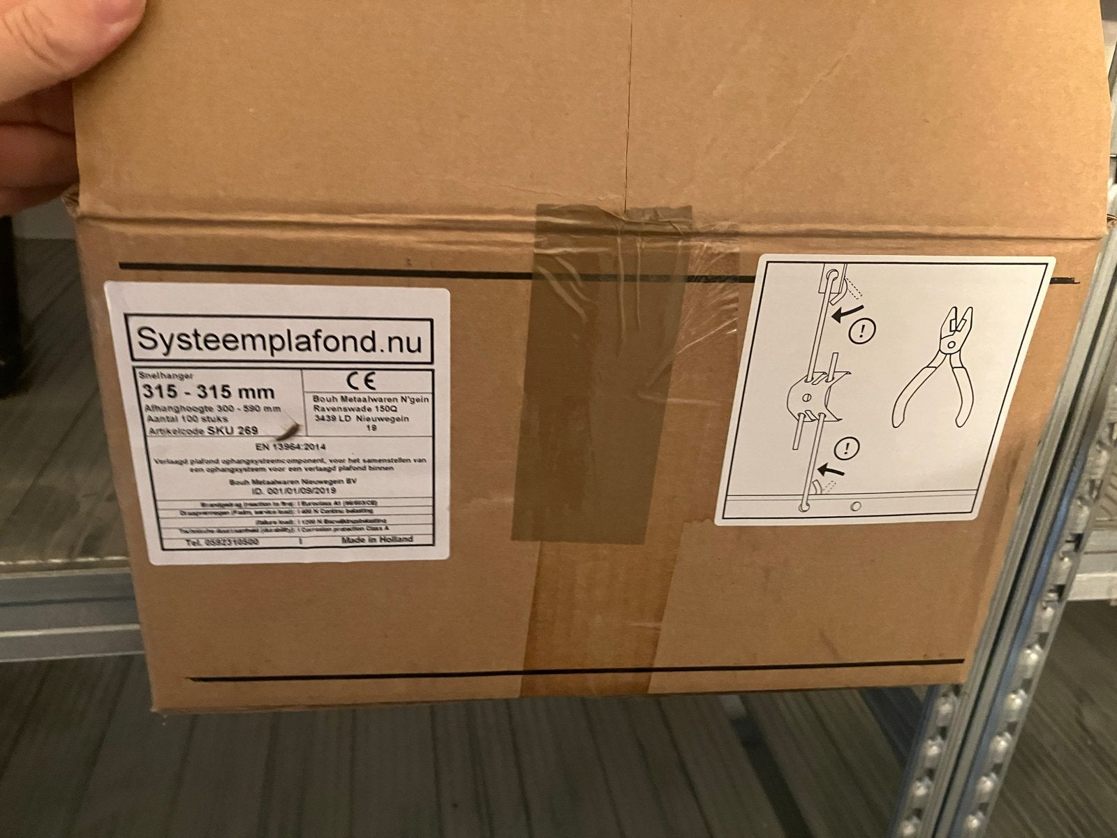 Snelhangers systeemplafond. Ophalen voor reep tony puur aman, Ophalen of Verzenden, Nieuw